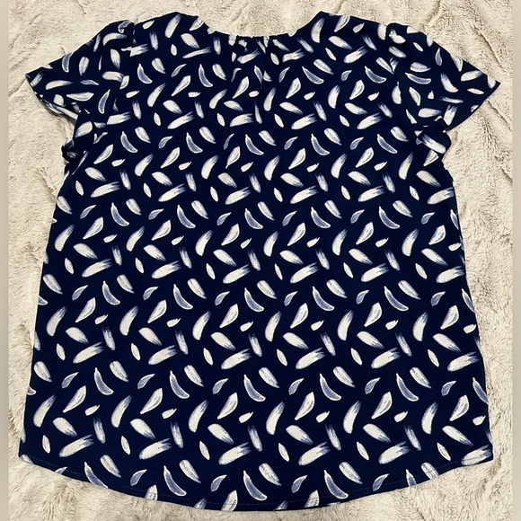 HILARY RADLEY Blue Brush Stroke Print Blouse Top Short Sleeve V-Neck SMALL - Picture 8 of 8